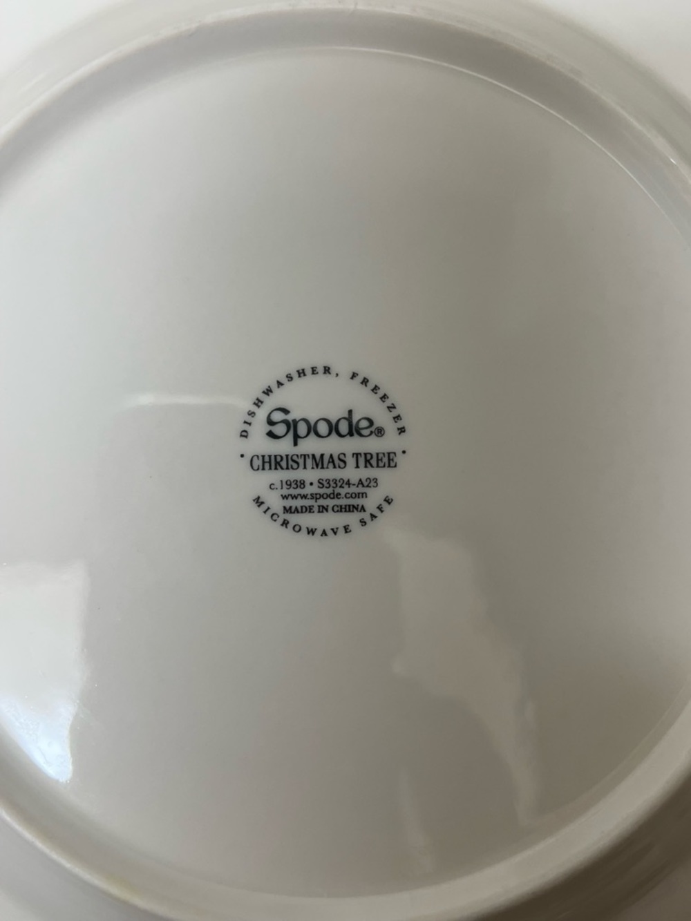 Spode Green Rim Christmas Tree 9” Plate - Picture 5 of 5